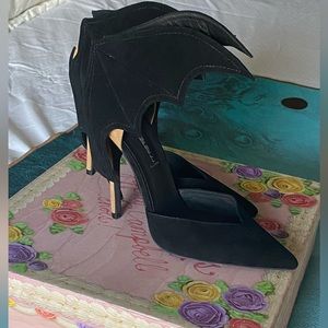 Jeffrey Campbell bat heels